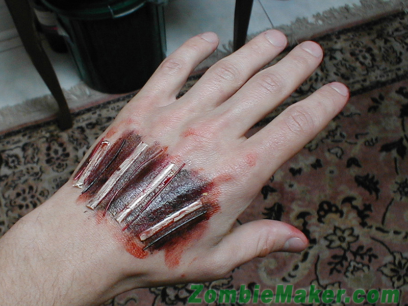 Maquillaje mano zombie Maquillaje mano zombie